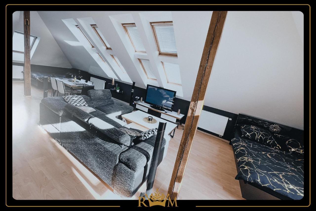 Rm Luxury Apartment In Prague • 6 People • Free Parking • Pets Kültér fotó